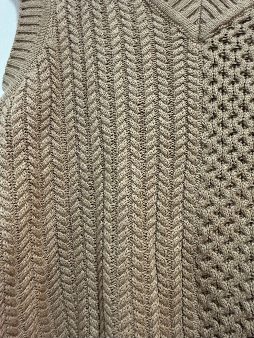 L’Acadamie Hara Sweater Vest in Tamarind Small